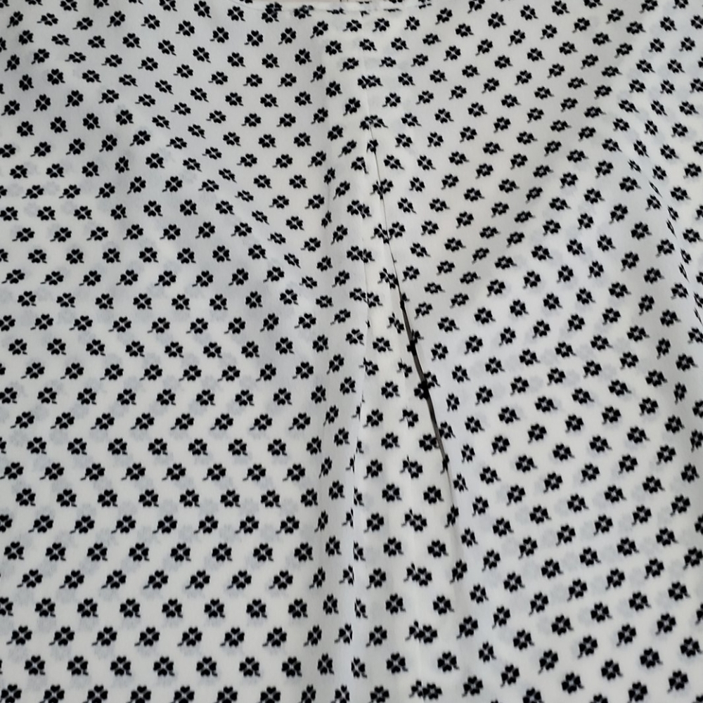 Max Studio Black y White Lucky Blouse - Picture 7 of 7